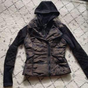 Blanc noir sweatshirt and vest